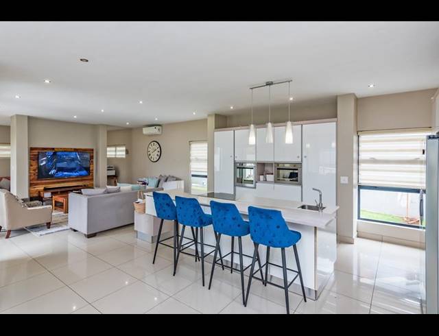 3 BEDROOM HOUSE FOR SALE IN MIDSTREAM RIDGE